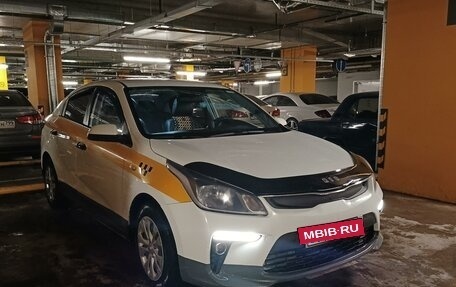 KIA Rio IV, 2018 год, 900 000 рублей, 2 фотография