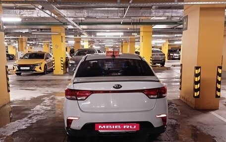 KIA Rio IV, 2018 год, 900 000 рублей, 3 фотография