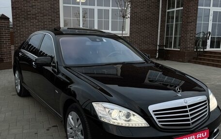 Mercedes-Benz S-Класс, 2011 год, 3 153 000 рублей, 1 фотография