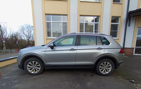 Volkswagen Tiguan II, 2017 год, 1 950 000 рублей, 2 фотография