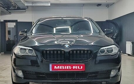 BMW 5 серия, 2011 год, 1 500 000 рублей, 2 фотография