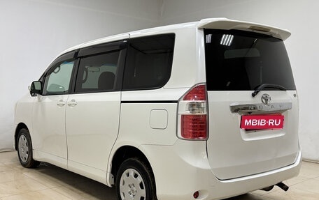 Toyota Noah III, 2008 год, 1 170 000 рублей, 6 фотография