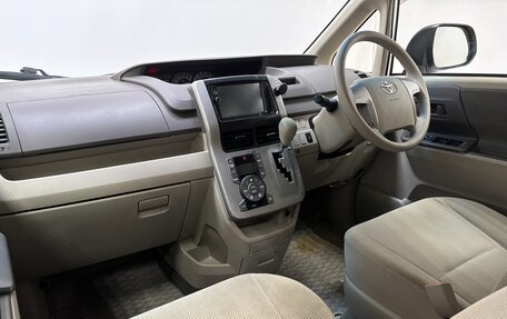 Toyota Noah III, 2008 год, 1 170 000 рублей, 12 фотография