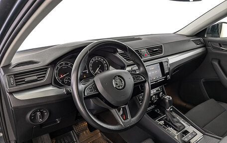 Skoda Superb III рестайлинг, 2018 год, 2 375 000 рублей, 15 фотография