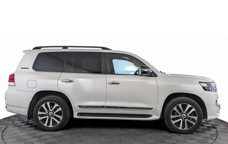 Toyota Land Cruiser 200, 2019 год, 8 550 000 рублей, 4 фотография