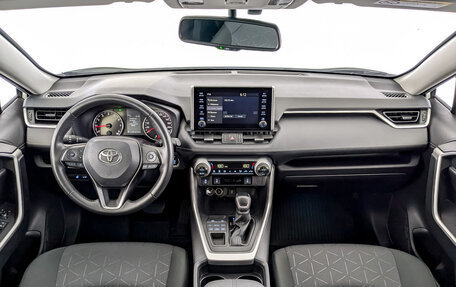 Toyota RAV4, 2021 год, 3 585 000 рублей, 14 фотография