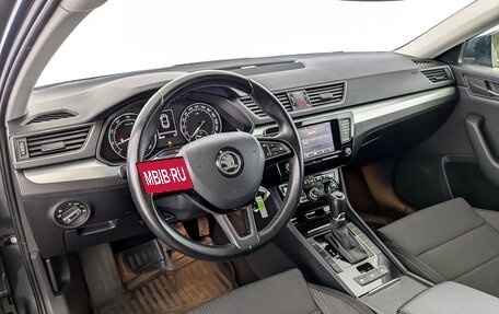 Skoda Superb III рестайлинг, 2018 год, 2 350 000 рублей, 16 фотография