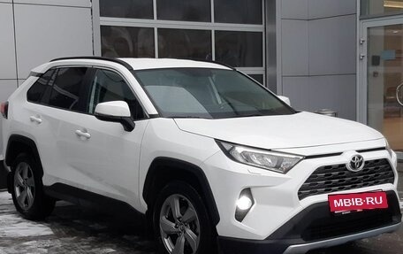 Toyota RAV4, 2021 год, 4 250 000 рублей, 3 фотография