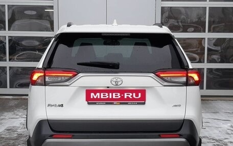 Toyota RAV4, 2021 год, 4 250 000 рублей, 6 фотография