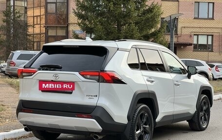 Toyota RAV4, 2024 год, 4 750 000 рублей, 5 фотография