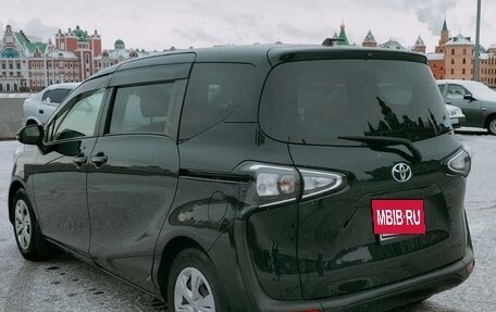 Toyota Sienta II, 2018 год, 1 759 000 рублей, 2 фотография