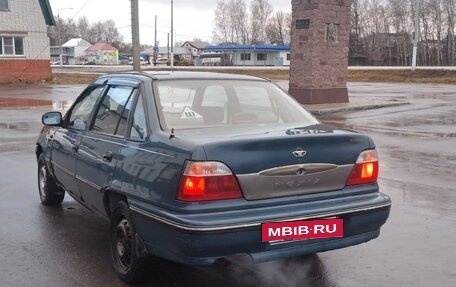 Daewoo Nexia I рестайлинг, 2003 год, 100 000 рублей, 7 фотография