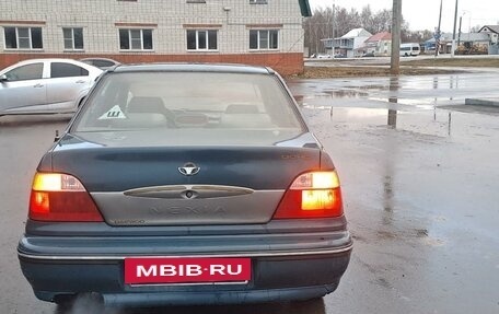 Daewoo Nexia I рестайлинг, 2003 год, 100 000 рублей, 6 фотография