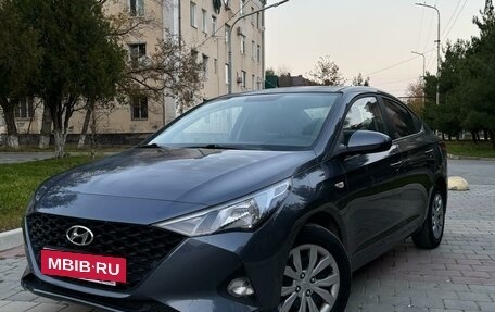 Hyundai Solaris II рестайлинг, 2022 год, 1 580 000 рублей, 6 фотография