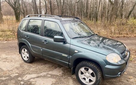 Chevrolet Niva I рестайлинг, 2015 год, 669 000 рублей, 3 фотография