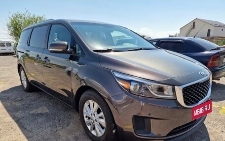 KIA Sedona III, 2017 год, 2 150 000 рублей, 10 фотография