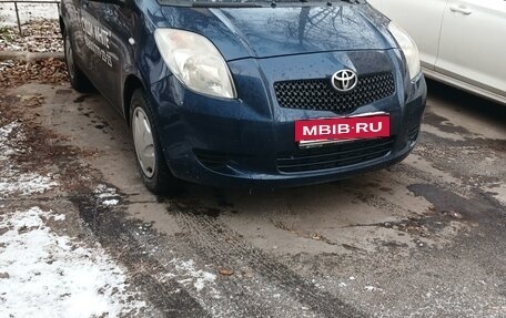 Toyota Yaris III рестайлинг, 2008 год, 430 000 рублей, 2 фотография