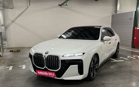 BMW 7 серия, 2022 год, 14 200 000 рублей, 8 фотография