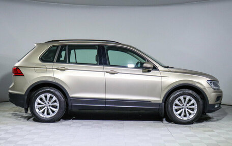 Volkswagen Tiguan II, 2018 год, 2 125 000 рублей, 4 фотография