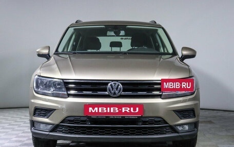 Volkswagen Tiguan II, 2018 год, 2 125 000 рублей, 2 фотография