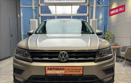 Volkswagen Tiguan II, 2018 год, 2 369 000 рублей, 2 фотография