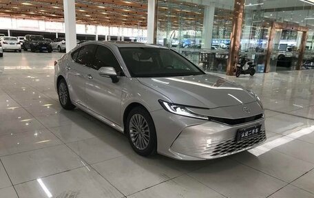 Toyota Camry, 2024 год, 3 600 000 рублей, 2 фотография