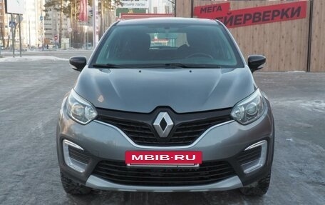 Renault Kaptur I рестайлинг, 2018 год, 1 430 000 рублей, 2 фотография