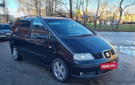 SEAT Alhambra II рестайлинг, 2009 год, 760 000 рублей, 2 фотография