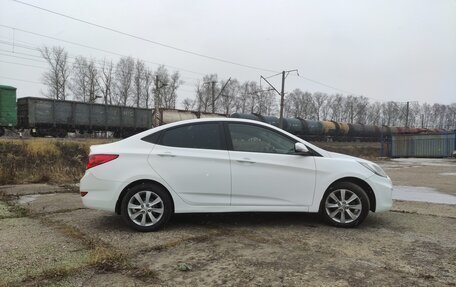 Hyundai Solaris II рестайлинг, 2012 год, 850 000 рублей, 14 фотография