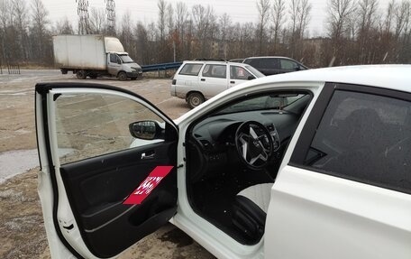 Hyundai Solaris II рестайлинг, 2012 год, 850 000 рублей, 12 фотография