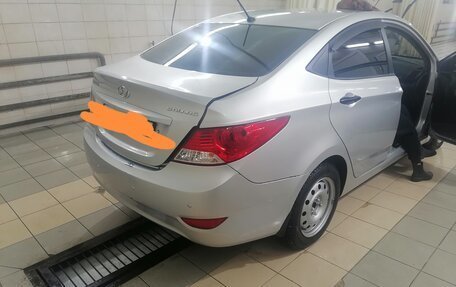 Hyundai Solaris II рестайлинг, 2013 год, 999 000 рублей, 14 фотография