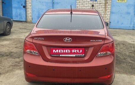 Hyundai Solaris II рестайлинг, 2015 год, 860 000 рублей, 2 фотография