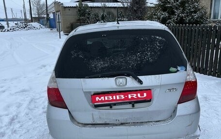 Honda Fit III, 2006 год, 430 000 рублей, 3 фотография