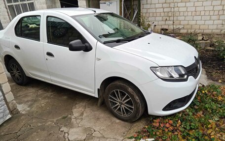 Renault Logan II, 2014 год, 900 000 рублей, 5 фотография