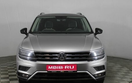 Volkswagen Tiguan II, 2018 год, 2 820 000 рублей, 2 фотография