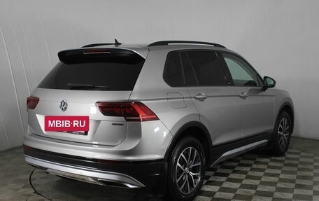 Volkswagen Tiguan II, 2018 год, 2 820 000 рублей, 5 фотография