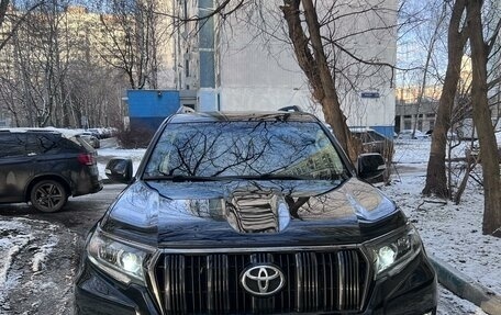 Toyota Land Cruiser Prado 150 рестайлинг 2, 2020 год, 7 150 000 рублей, 2 фотография