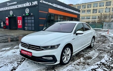 Volkswagen Passat B8 рестайлинг, 2021 год, 3 200 000 рублей, 1 фотография