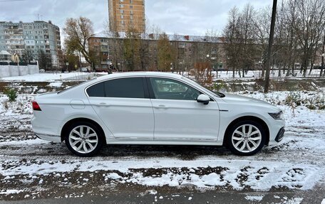 Volkswagen Passat B8 рестайлинг, 2021 год, 3 200 000 рублей, 4 фотография