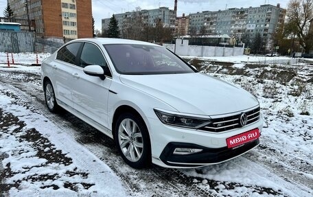 Volkswagen Passat B8 рестайлинг, 2021 год, 3 200 000 рублей, 3 фотография