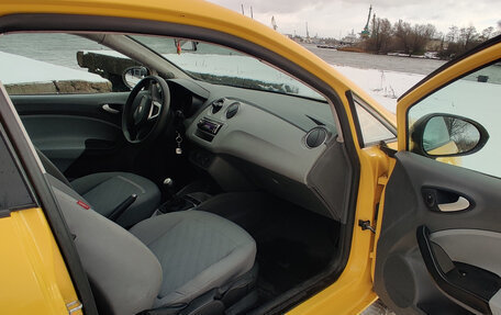 SEAT Ibiza IV рестайлинг 2, 2009 год, 650 000 рублей, 4 фотография