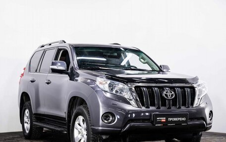 Toyota Land Cruiser Prado 150 рестайлинг 2, 2015 год, 3 190 000 рублей, 3 фотография