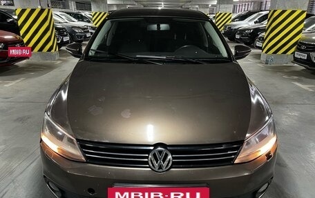 Volkswagen Jetta VI, 2012 год, 930 000 рублей, 2 фотография