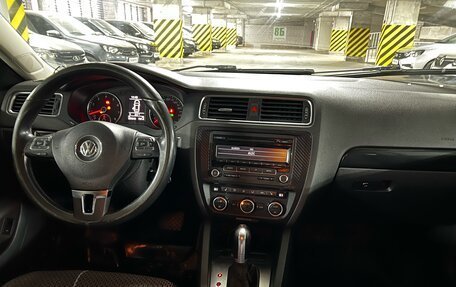 Volkswagen Jetta VI, 2012 год, 930 000 рублей, 25 фотография