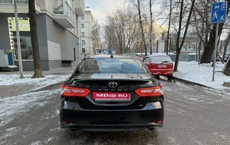 Toyota Camry, 2018 год, 3 250 000 рублей, 7 фотография