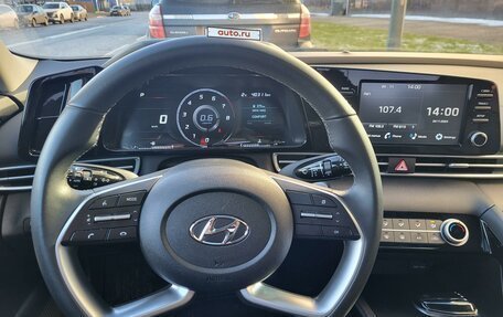 Hyundai Elantra, 2022 год, 2 270 000 рублей, 4 фотография