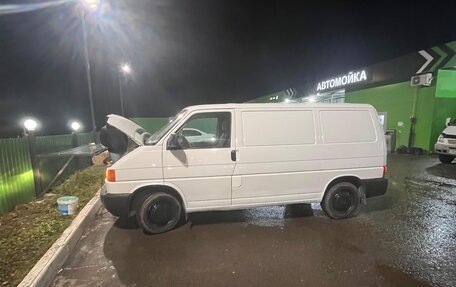 Volkswagen Transporter T4, 2001 год, 755 000 рублей, 2 фотография