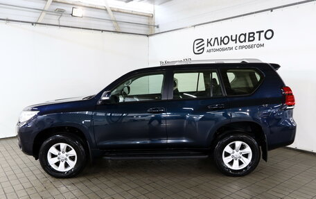 Toyota Land Cruiser Prado 150 рестайлинг 2, 2021 год, 5 150 000 рублей, 5 фотография