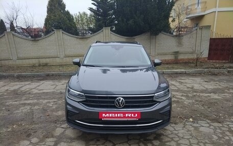 Volkswagen Tiguan II, 2021 год, 2 900 000 рублей, 16 фотография