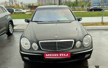 Mercedes-Benz E-Класс, 2004 год, 600 000 рублей, 7 фотография